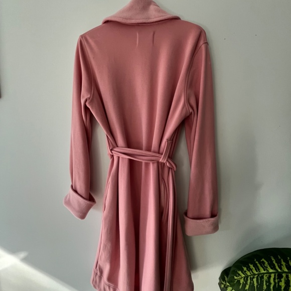 Ugg Pink Bathrobe - Picture 2 of 4